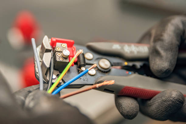Best Emergency Electrical Repair  in Greenfield, IL